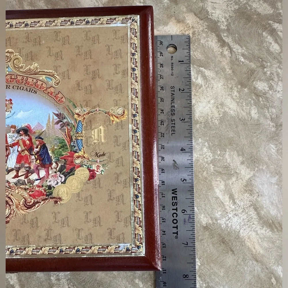 La Antigua cigar box Nicaragua maroon dark burnt velvet lining home decor